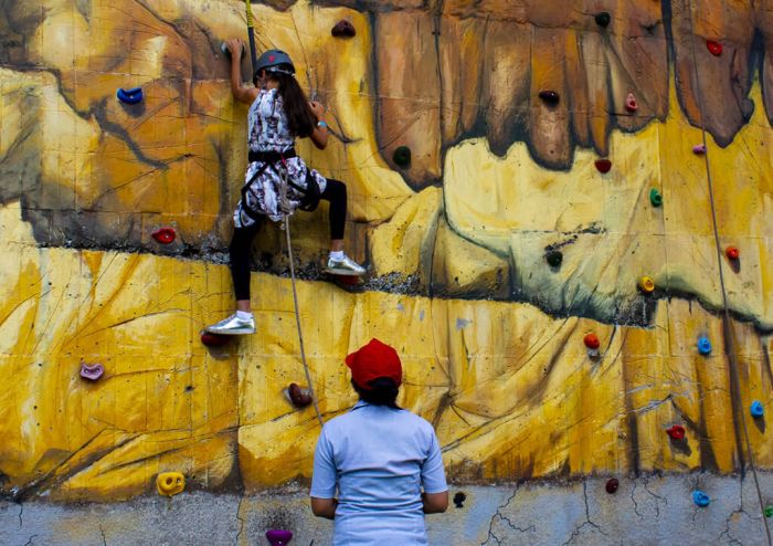 Parques Muro de Escalada Tenjo - Rekreo Rico y Divertido